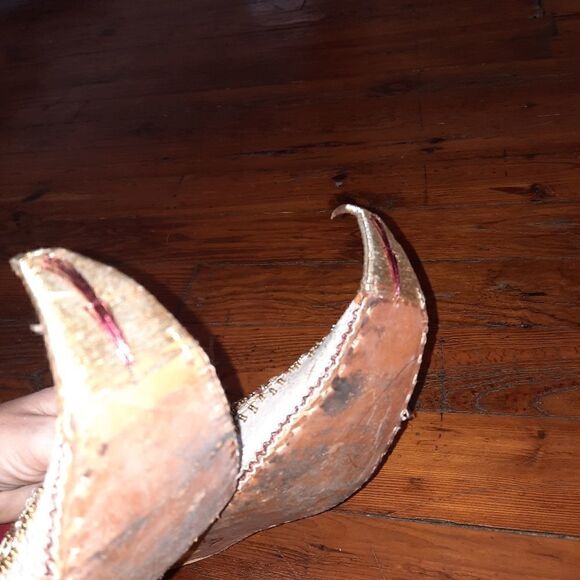 Handmade Pakistani Jamawar shoes  - Picture 4 of 4